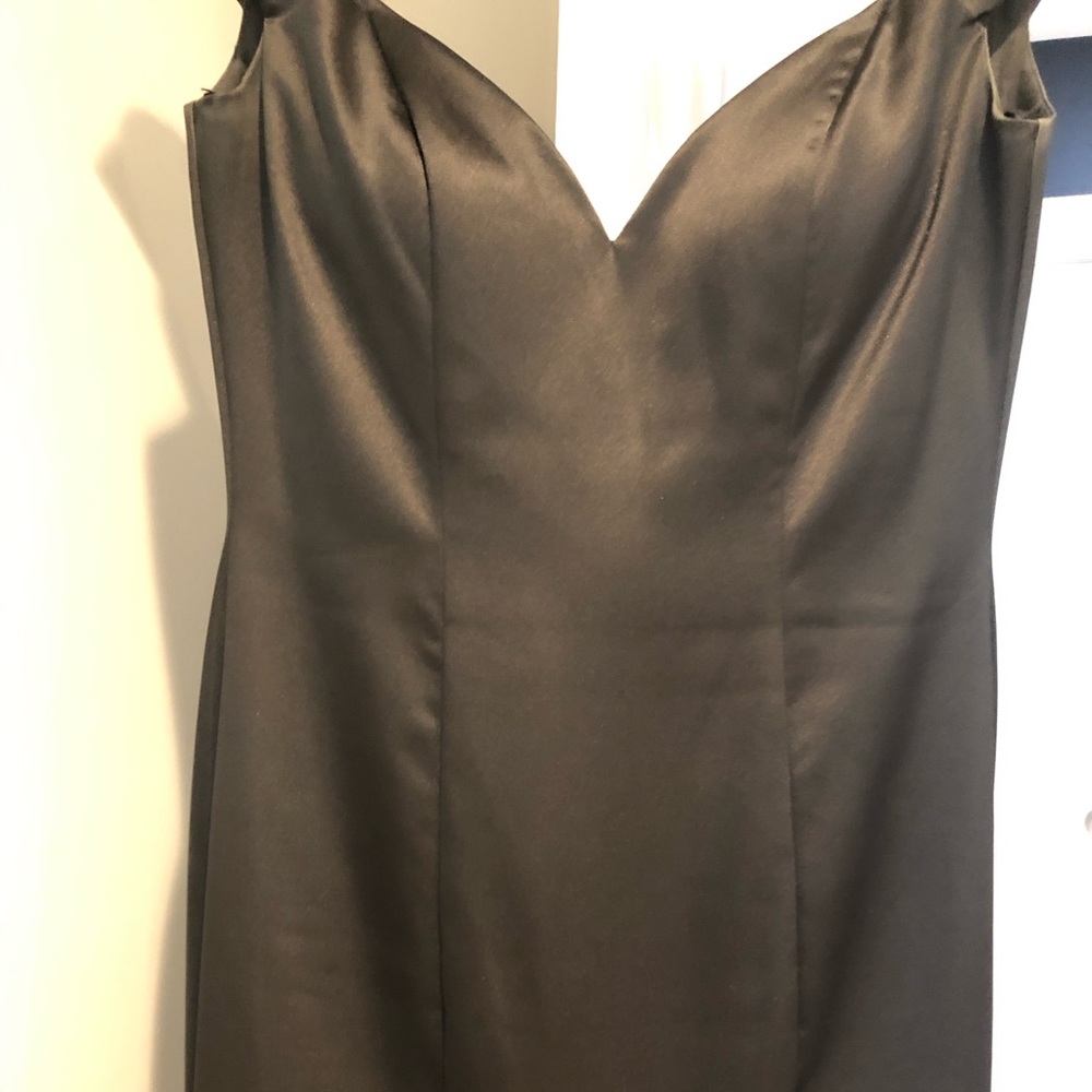 Sherri Hill gown  black satin size 6-8 - Picture 4 of 7